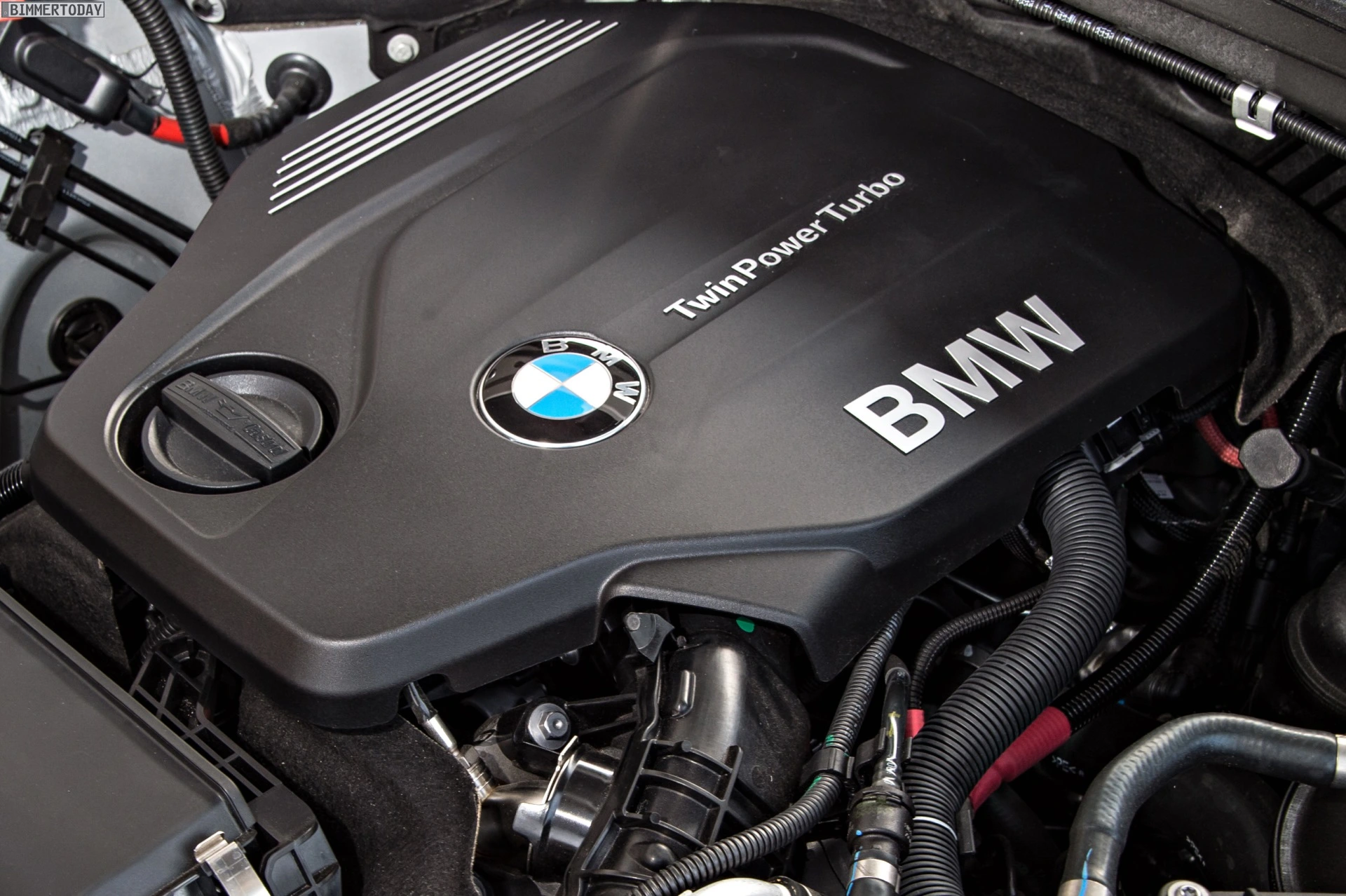 BMW 320d 2.0L TwinPower Serisi Turbo motor